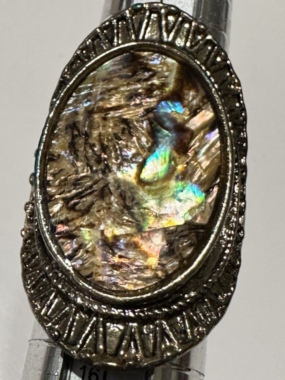 6.5 Gold Tone Abalone Mother Of Pearl Oval Cocktail Ring Iridescent Sparkle